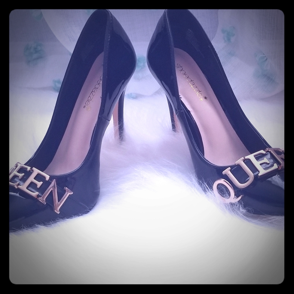 Queen pumps